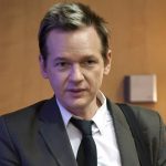 Harán película sobre la vida de Julian Assange