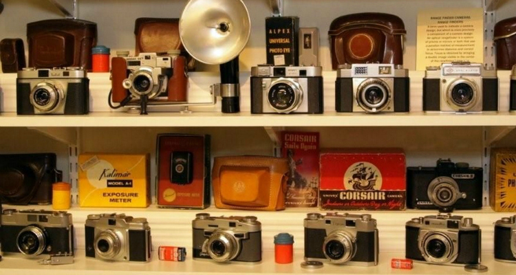Una colección de cámaras la - Clases de Periodismo