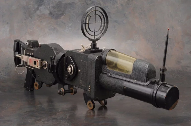 Esta cámara en forma de arma fue utilizada en la Segunda Guerra Mundial -  Clases de Periodismo